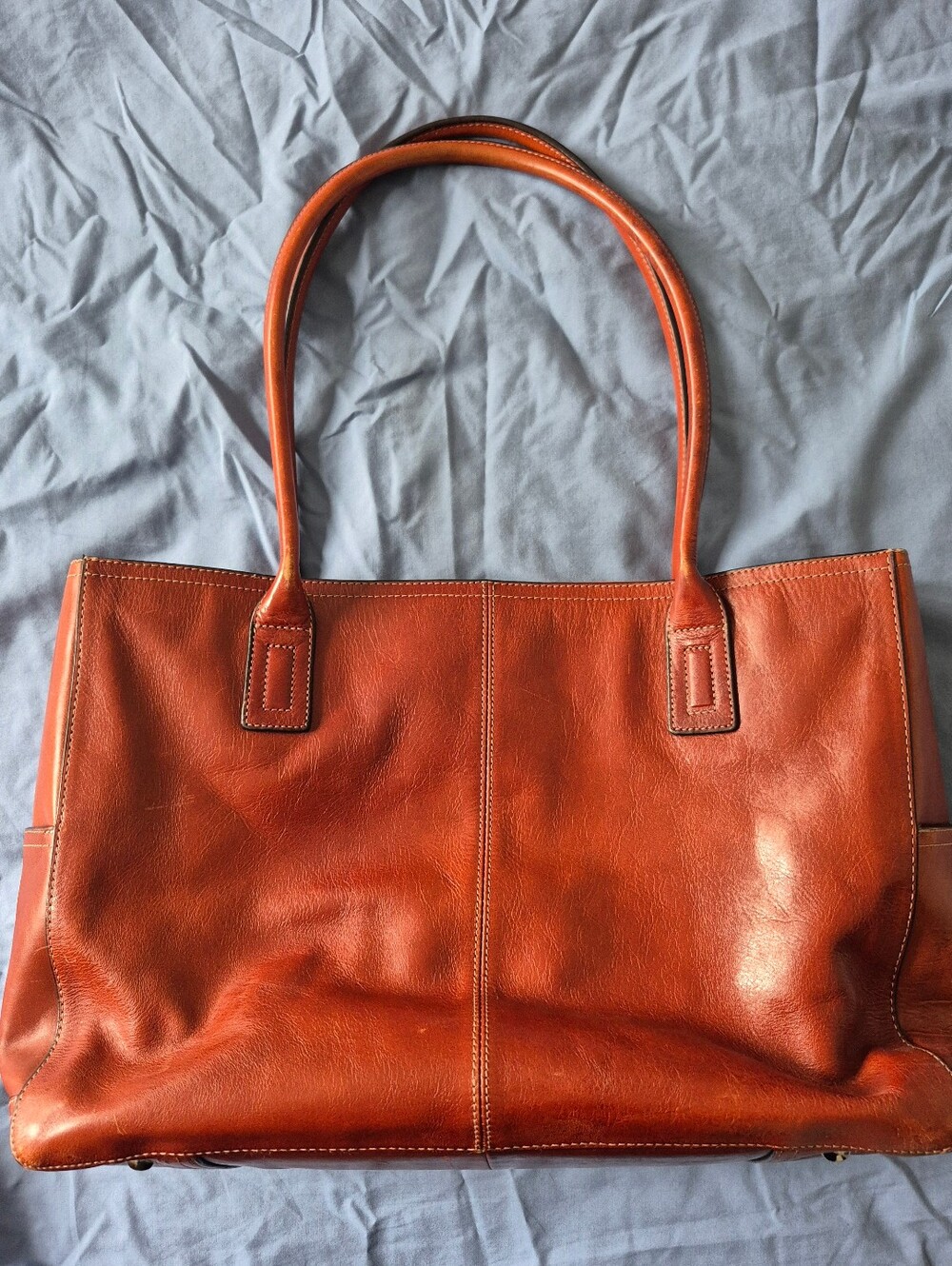 Classic Leather Tote Bag in Cognac Brown - Picture 3 of 8